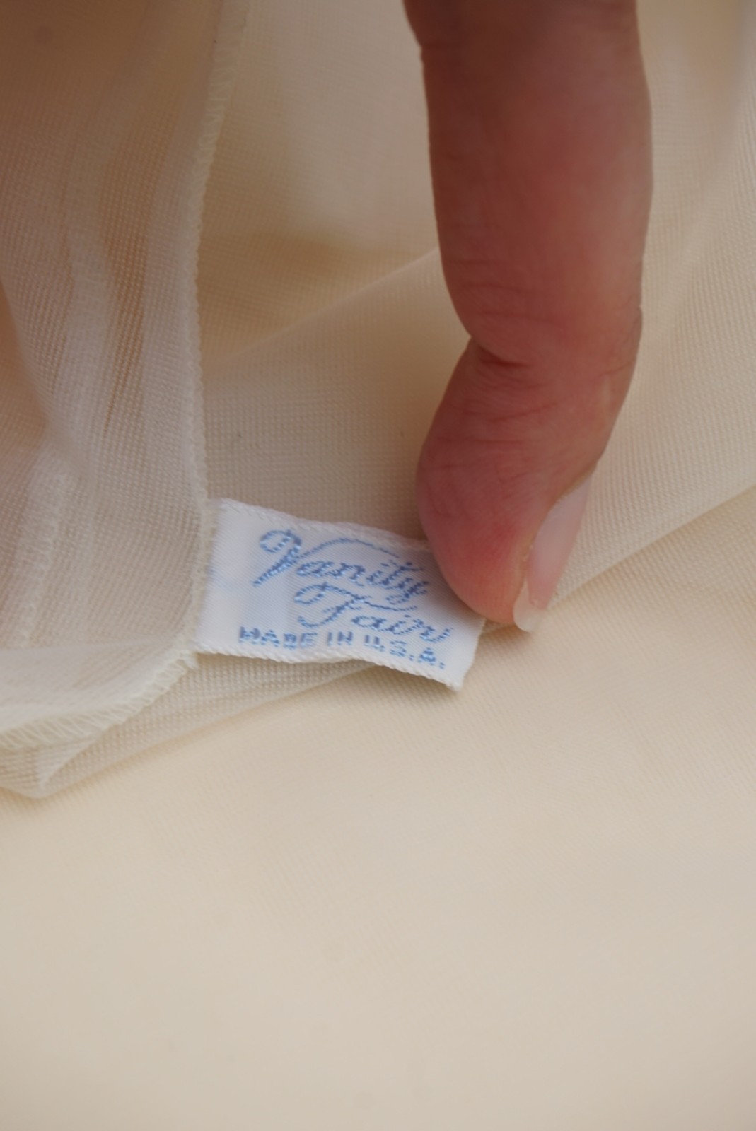 VTG 50’s Vanity Fair Babydoll Peignoir Nightgown Sheer Lace Nylon – Size 32
