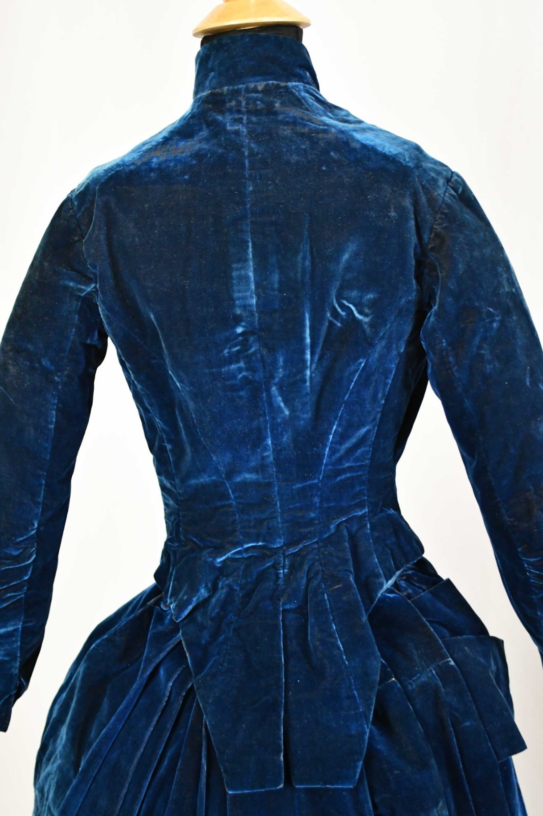 VICTORIAN BLUE VELVET VISITING DRESS, 1895