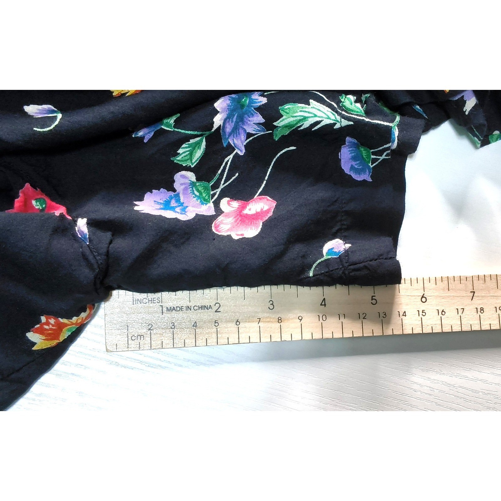 Access Vintage Floral Romper Shorts Women Small Black Short Sleeve Button Front