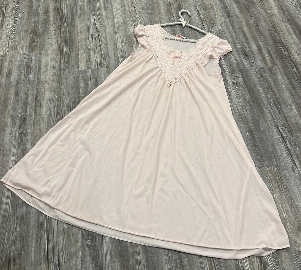 VTG 90’s Sears CARRIAGE COURT Women’s Pink NYLON Lace Embroidery Nightgown 12-14