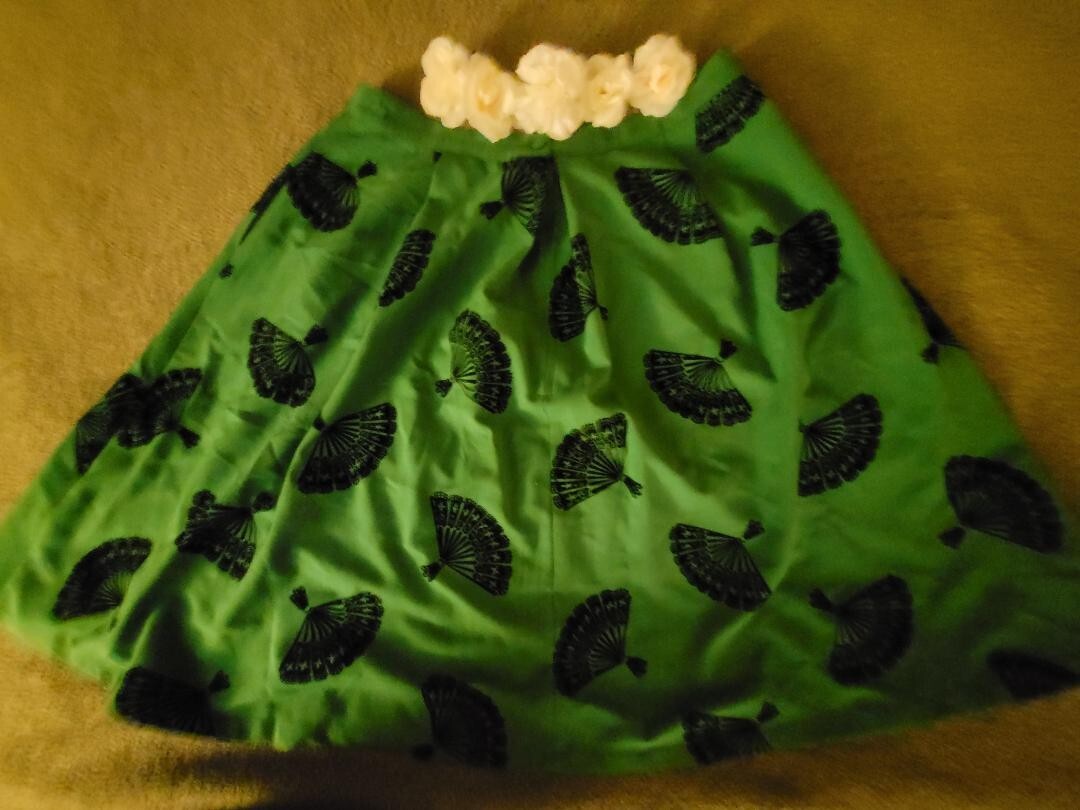 Tatyana Fanny 4x Green with Blk Fan Print Skirt