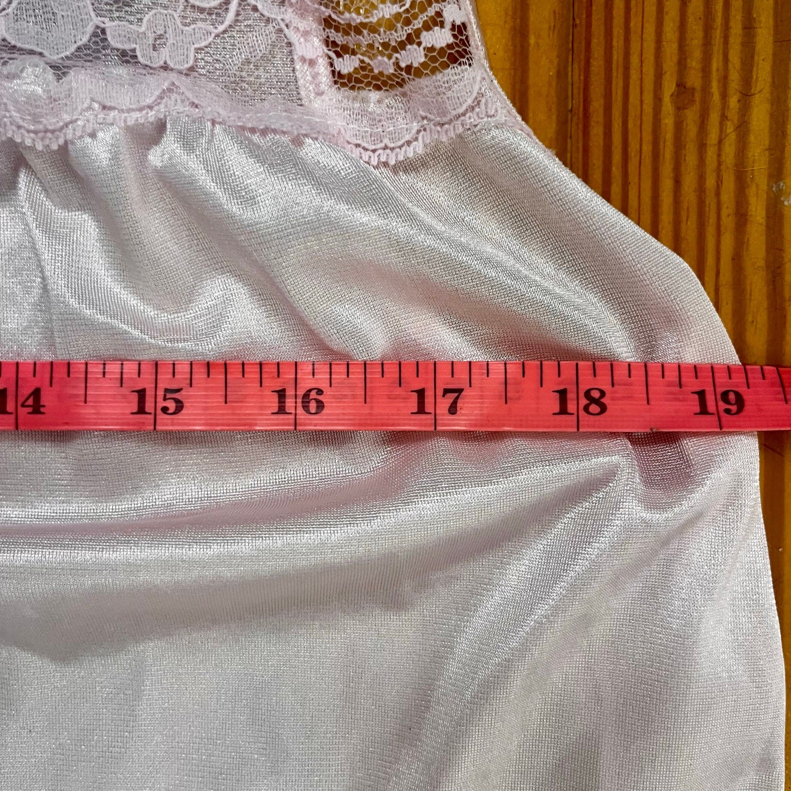 Vintage Stardust Pink Nylon Lace Floral Embroidered Nightgown Sz M Romantic USA