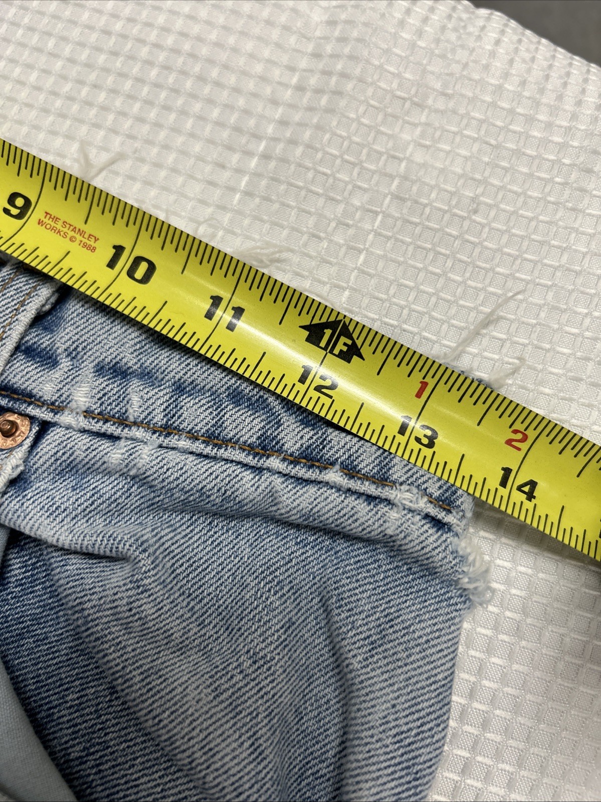 Vintage 90’s Levi’s 551 Relaxed Fit Jeans High Waist Mom Women’s Sz 8 Med
