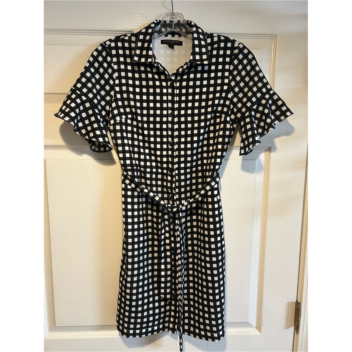 Timeless retro 1950s modern contemporary banana republic dress