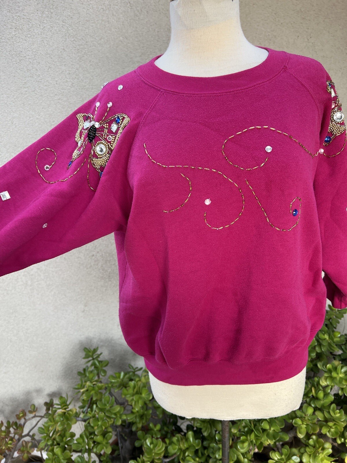 Vtg glam sweatshirt top Raspberry pink butterfly beaded Sz M Eminent