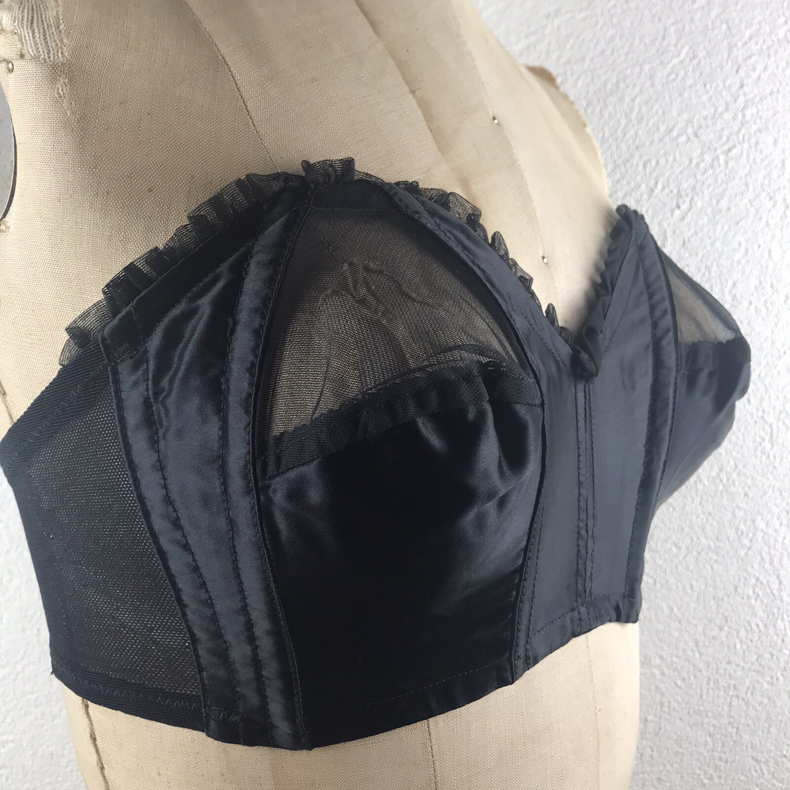 Vintage l 50s 32 RARE Flexees Peekaboo Peaked Mesh Burlesque Pinup Bullet Bra