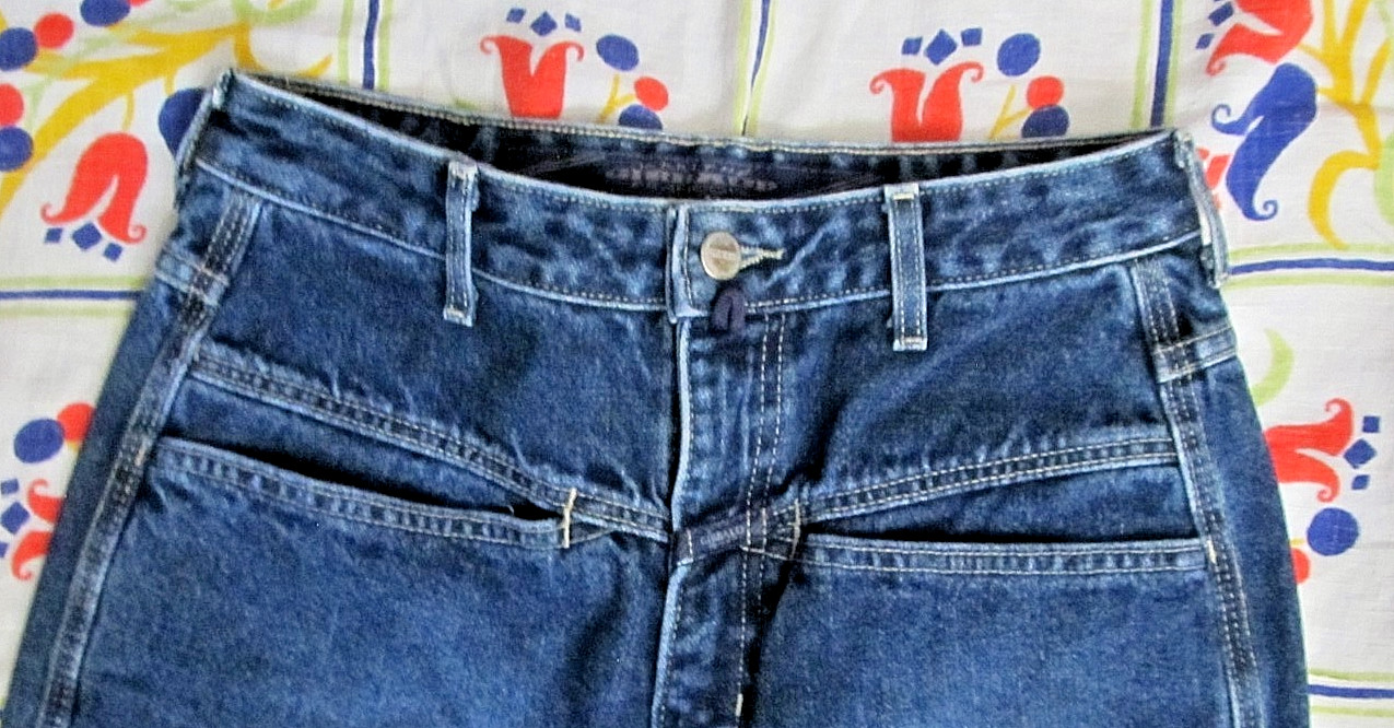 Vintage 1980’s dark wash, blue label Marithe Francois Girbaud jeans size 9/10