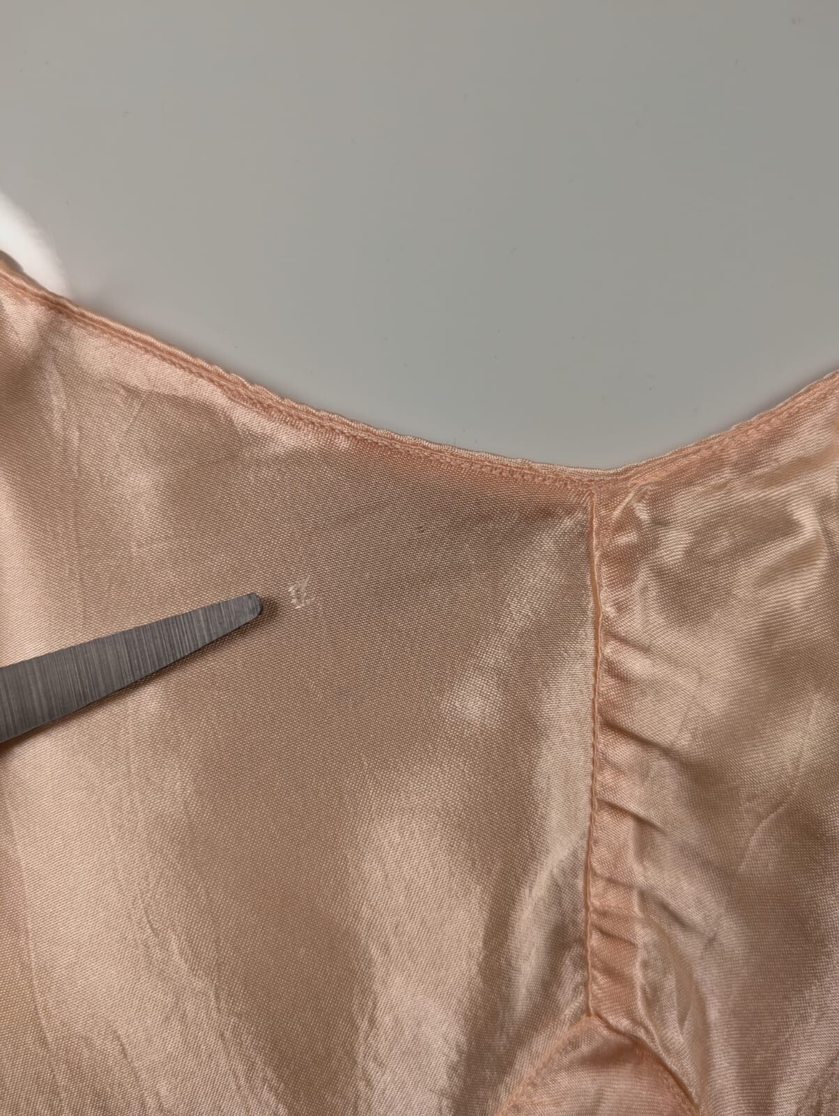 SHINY AND SEXY 1930’S RAYON SATIN STEP IN SLIP 