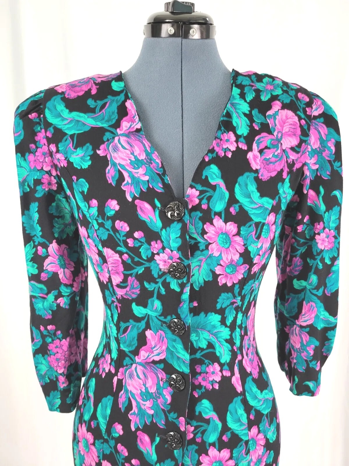 Vintage Black Fitted Dress w Purple & Green Florals & Button Down Front Sz 9/10