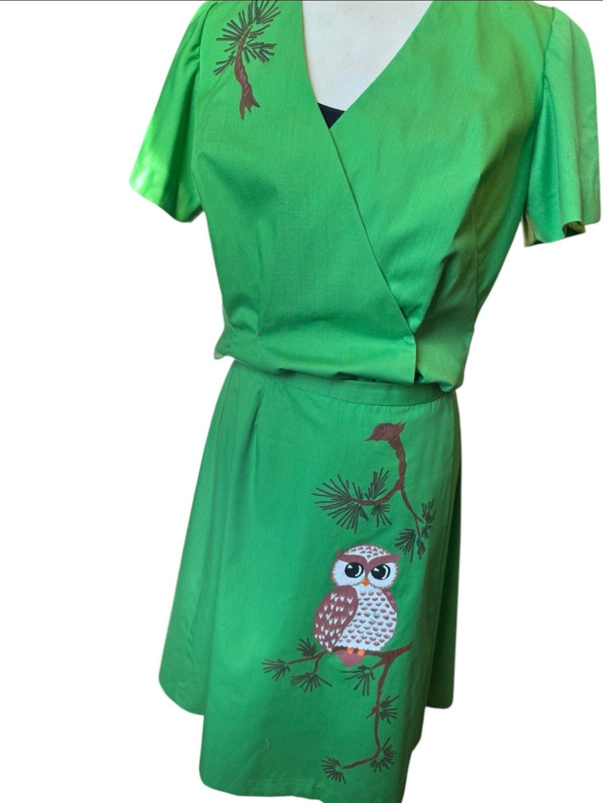 Vintage 40s-50s Handpainted Handmade Owl Apple green Women’s Skirt Suit By Doris