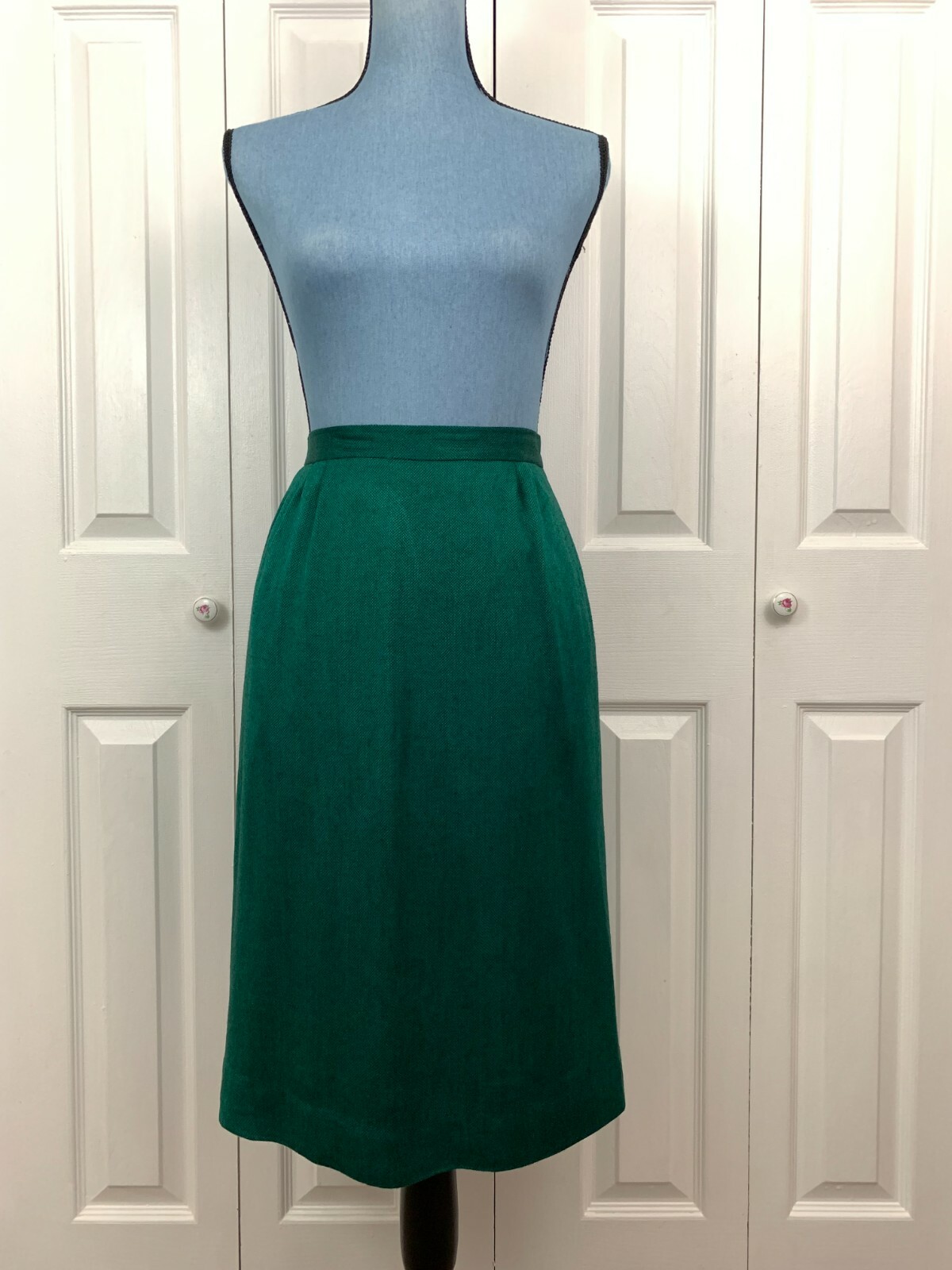 Vintage 1970’s 1980’s Green Straight Pencil Skirt Pockets Below Knee 6