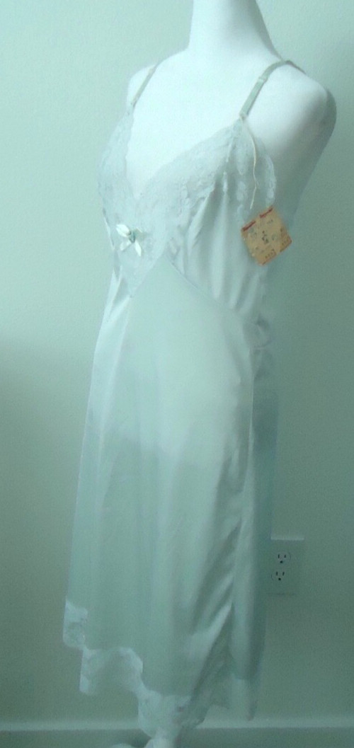 Vtg 60s Alexander Slipperfection Lace Full Slip Ice Blue Nightgown Size-34