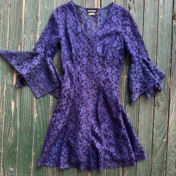 VINTAGE 🔥🔥👀Mayvens of California Navy blue lace dress