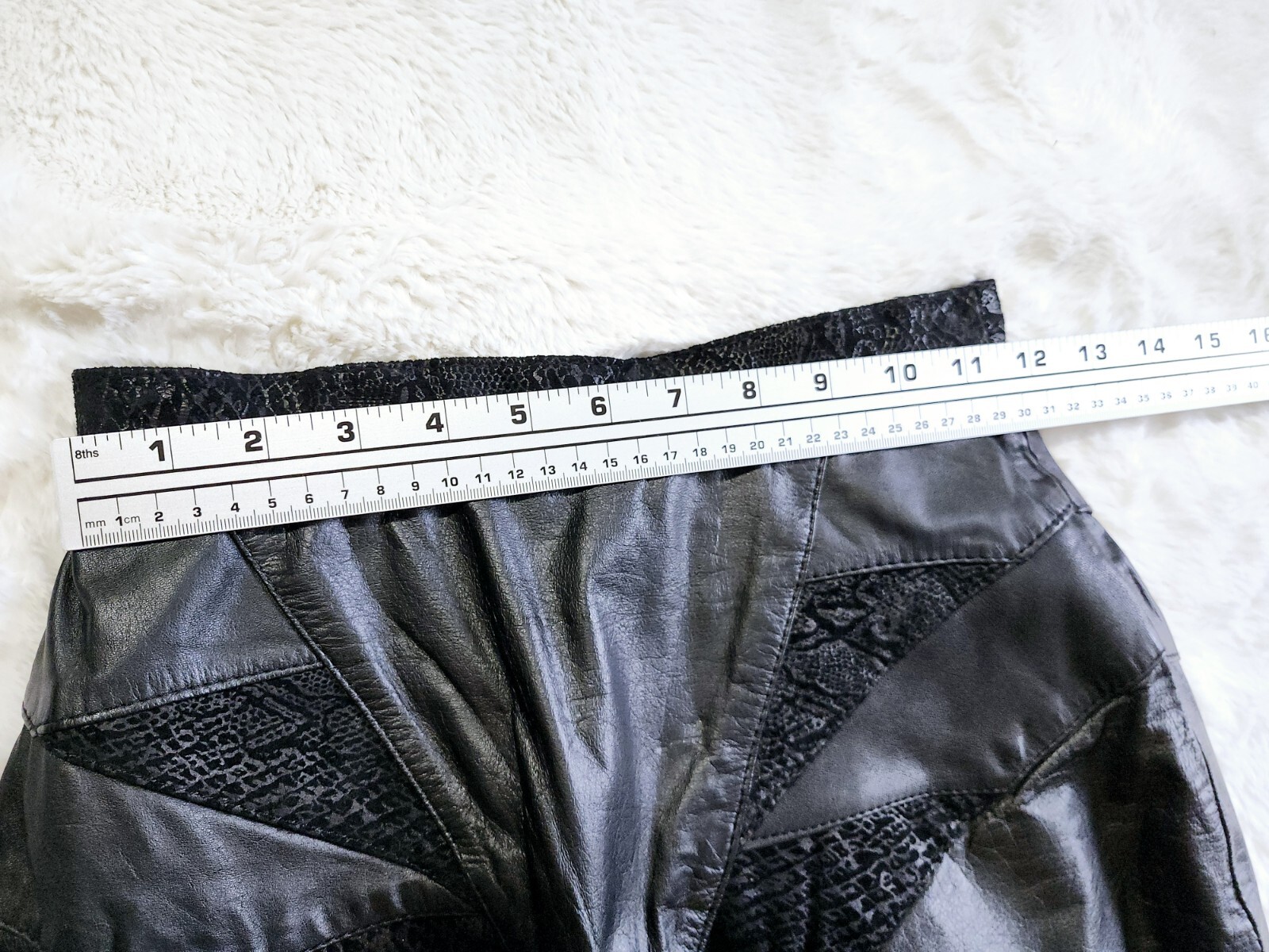 VINTAGE WOMEN’S SIZE 5/6 G-III LEATHER FASHIONS BLACK SKIRT. 80’S
