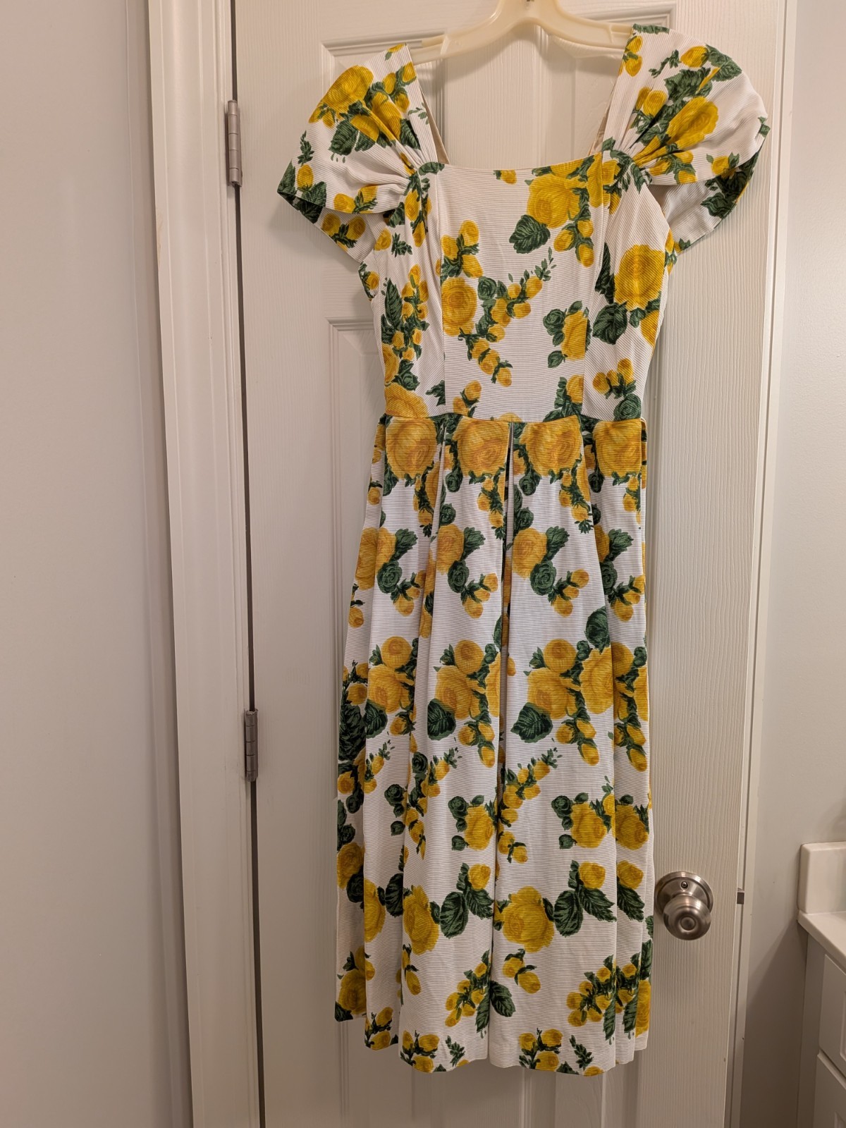 1950s white cotton dress with yellow roses, xs,s