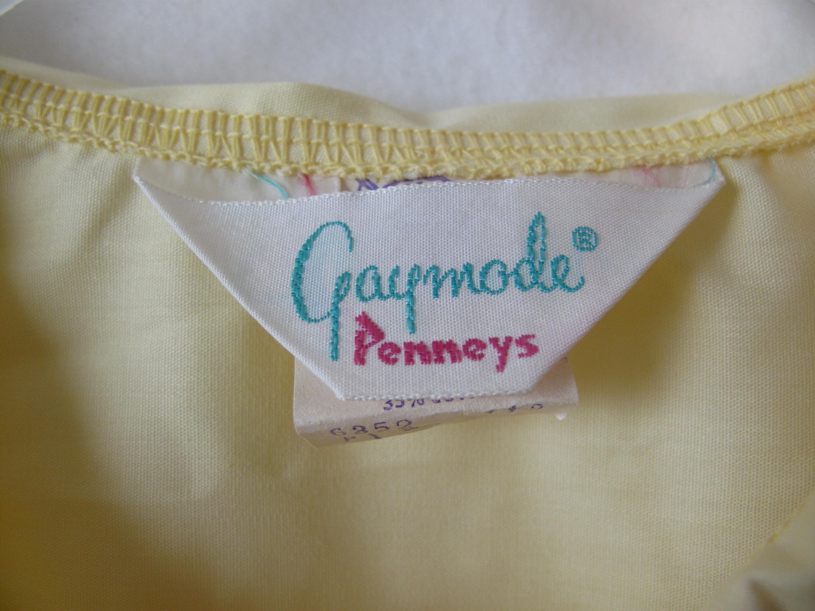 Vtg Gaymode Yellow Snap Closure Lacy Embroidered house coat dress size 12
