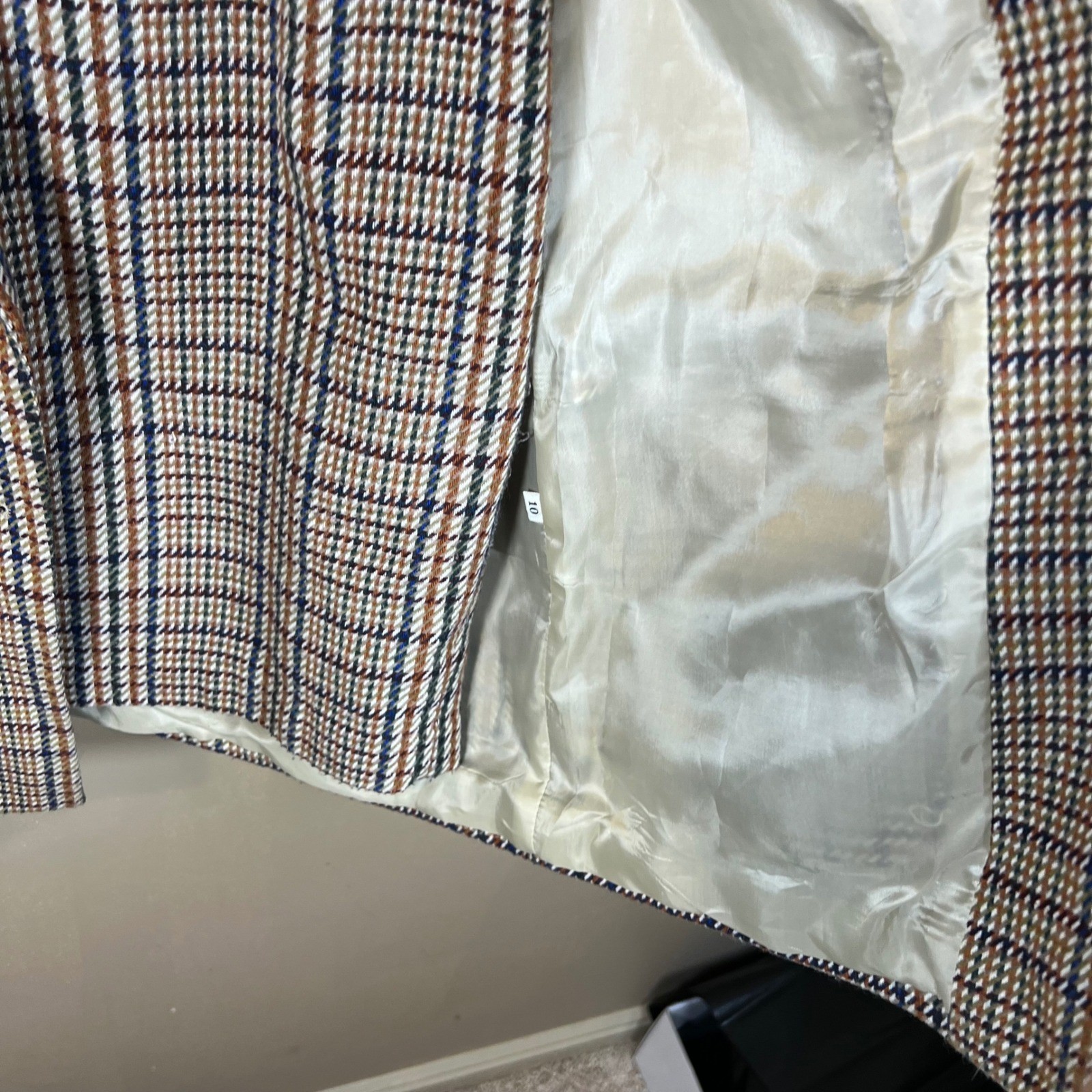 Hugo Buscati Milano Vintage Plaid Skirt Suit Brown Blue Wool Blend Size 8 USA