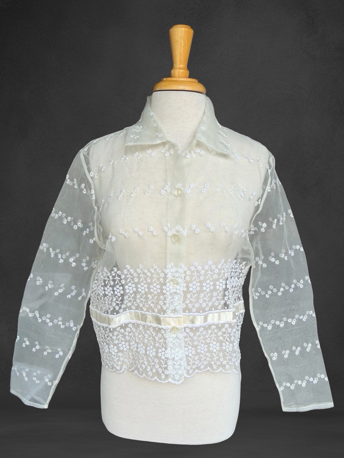 Vintage Embroidered Eyelet White Sheer Organza Lace Shirt Blouse Top Size M