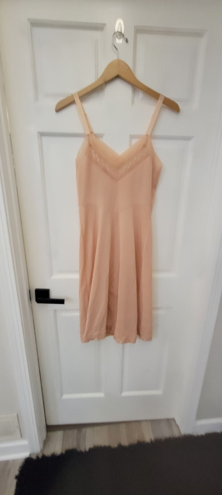 Peach Luxite by Kayser Embroidered Slip Vintage size 34