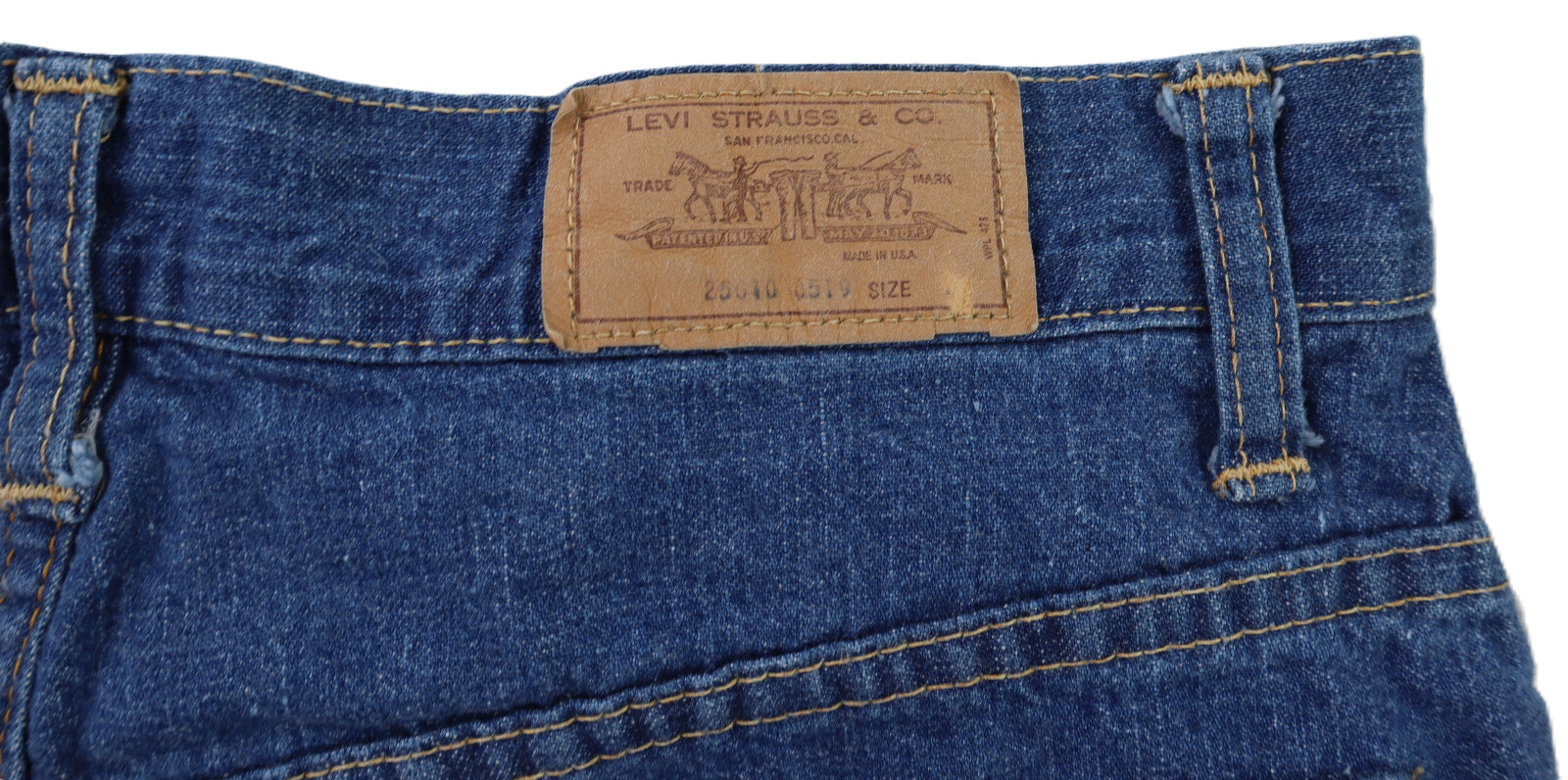 Vintage 70s LEVI’S LEVIS USA Women’s 31 x 33 10 Blue Denim Wide Flare Leg Jeans