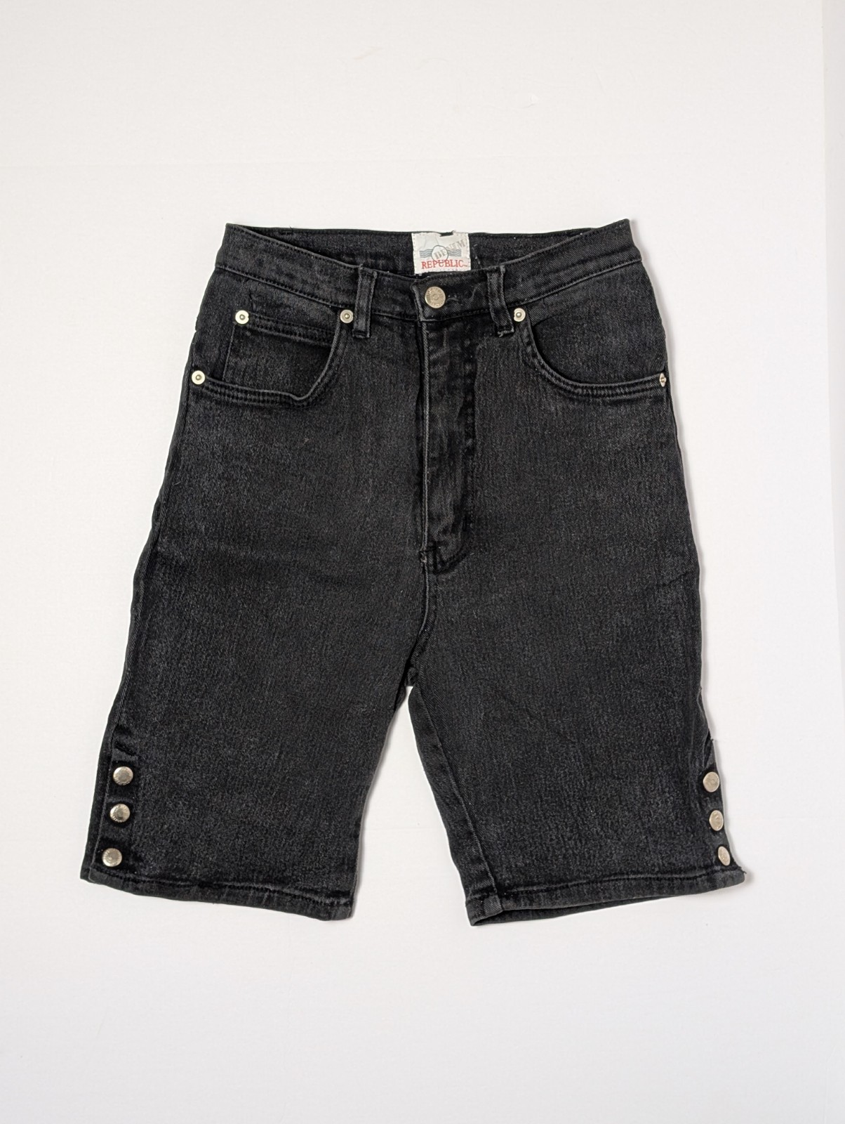 Vtg. 1990s Women’s Denim Republic Black Denim Jean Shorts Juniors Size 9/10 VG