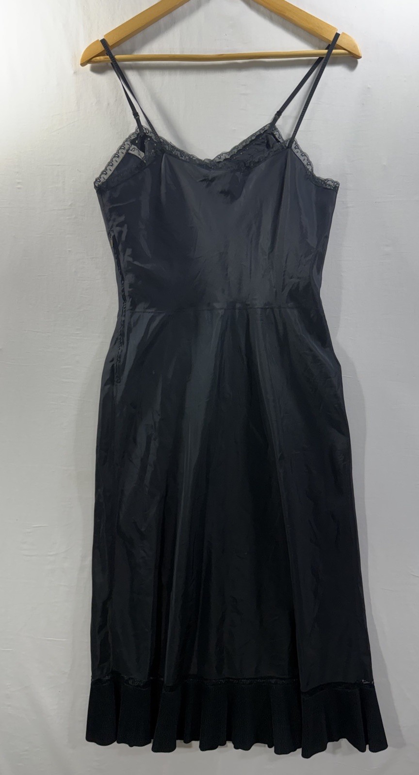 Vintage 1950’s BARBIZON Endear Tafredda Full Slip Black Dress Pleat Hem Miss 14
