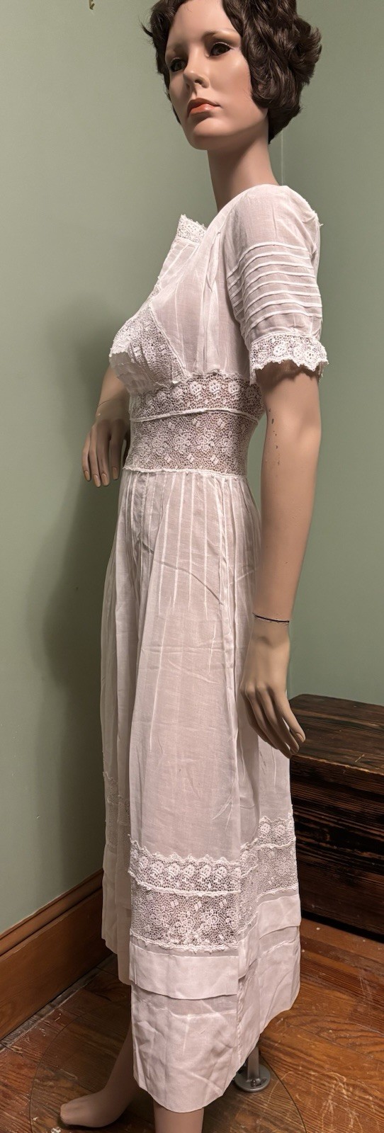 Antique Edwardian White Cotton /Crochet/Lace/ Tea/Day DRESS