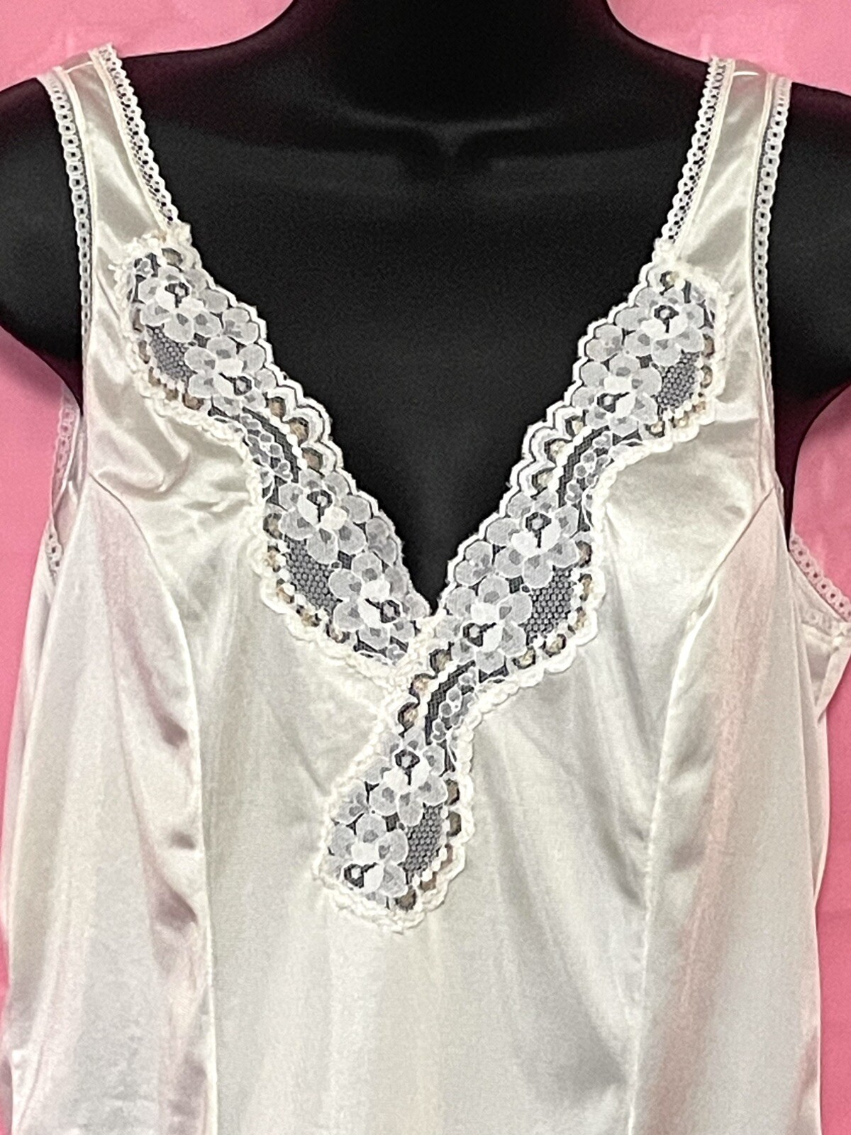 Vintage Greenco Maid Ivory Tank Top Cami Lace Detail w/ Gold Accent Size Medium
