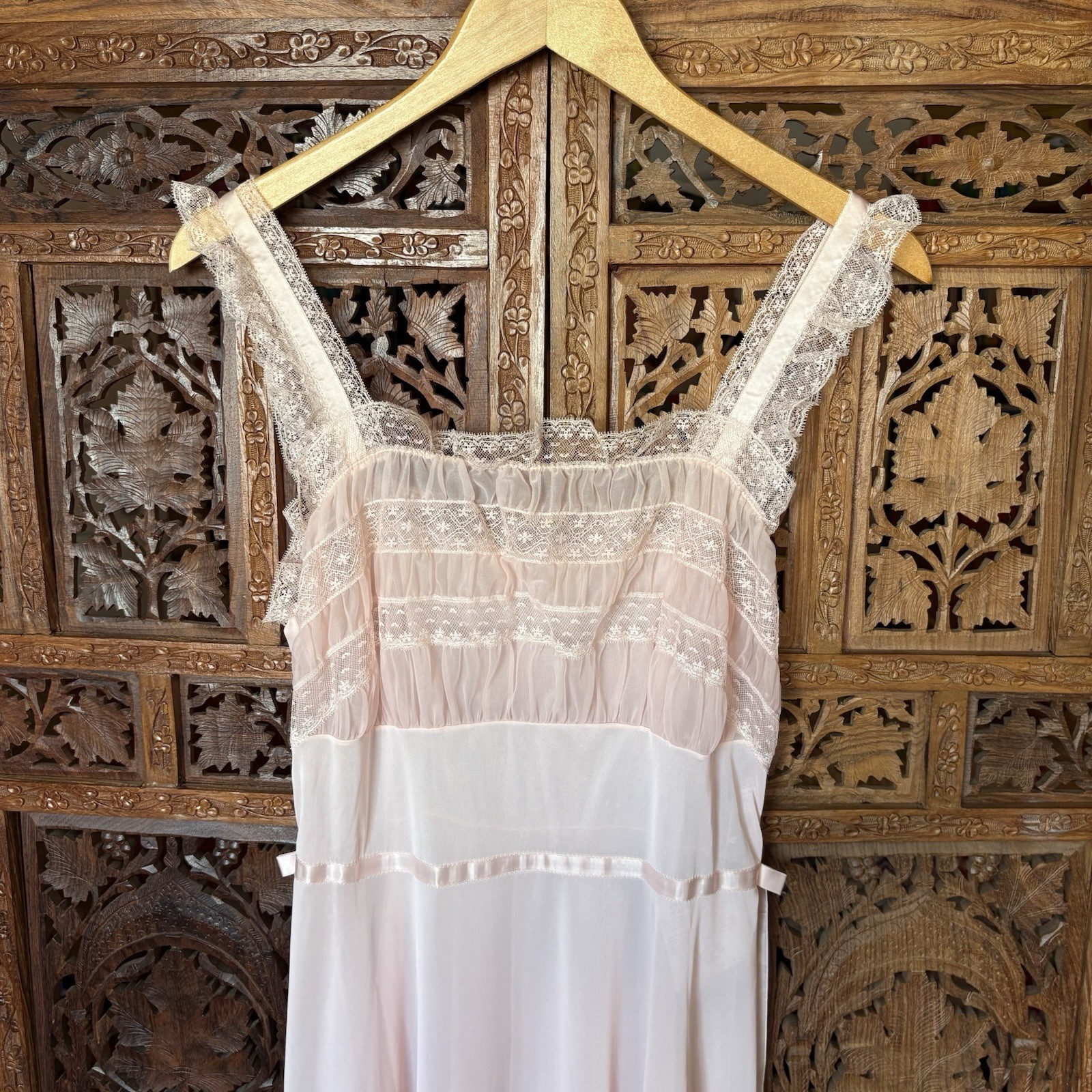 VtG Deadstock Luxite 40s 50s Romantic Pale Pink Nightgown Lace Bridal Slip Dress