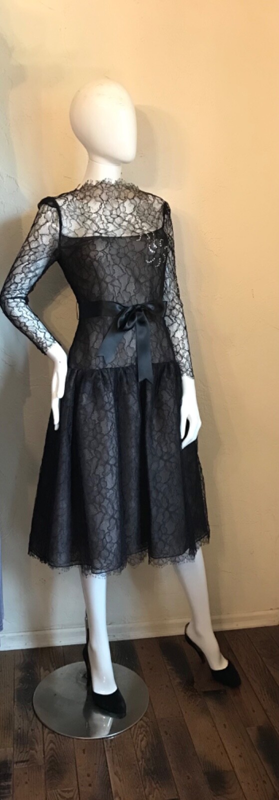 VINTAGE 1970’s Mollie Parnis Illusion Lace Cocktail Party DRESS S
