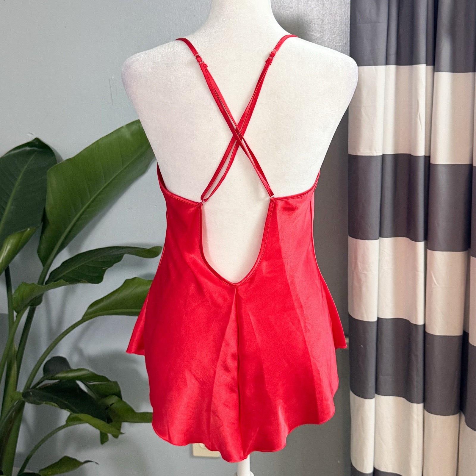 Vintage Shirley Of Hollywood Red Cami Slip Size S Sexy Silky Feminine Sissy