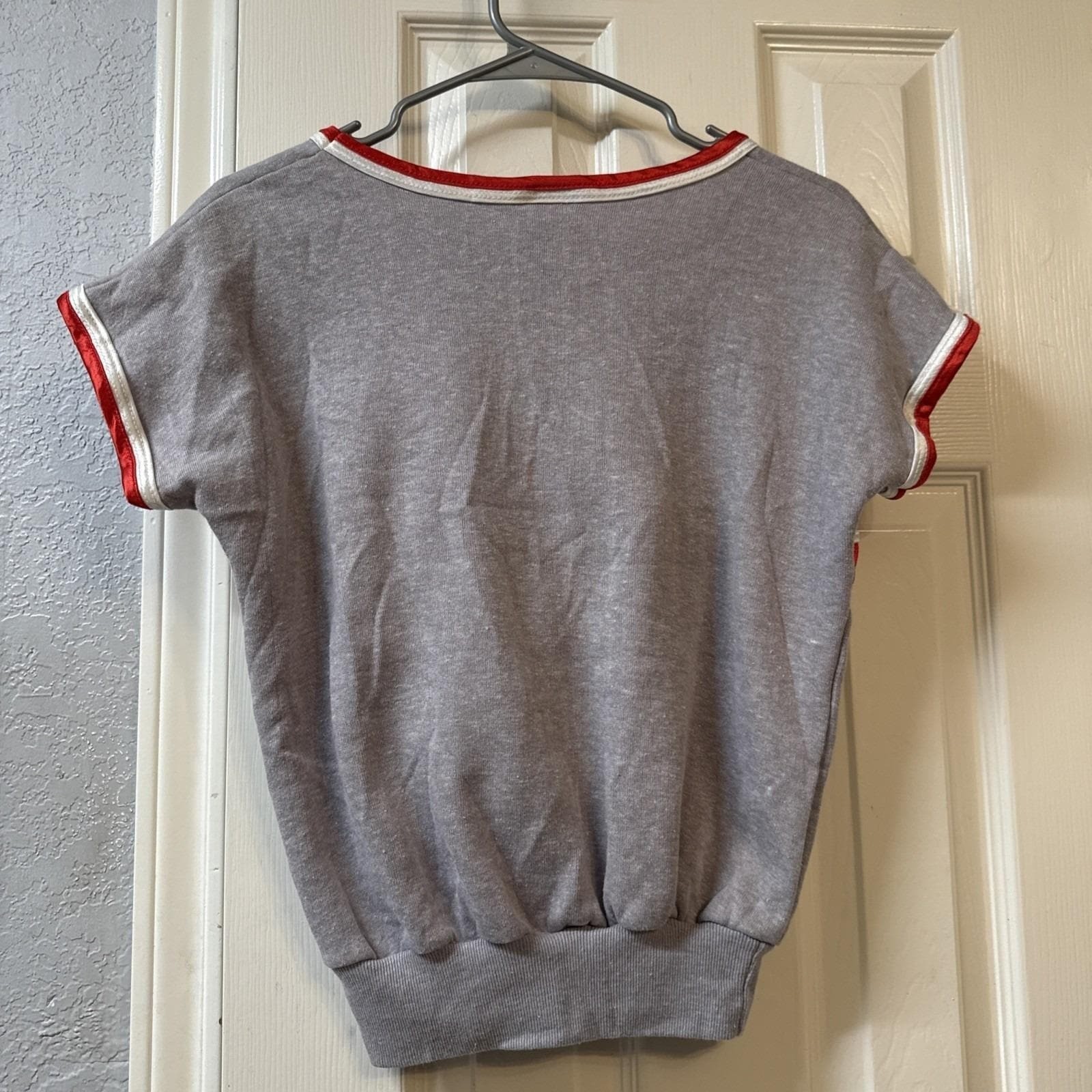 VTG Variety Gray Red Satin Trim Colorblock Retro Short Sleeve Top M