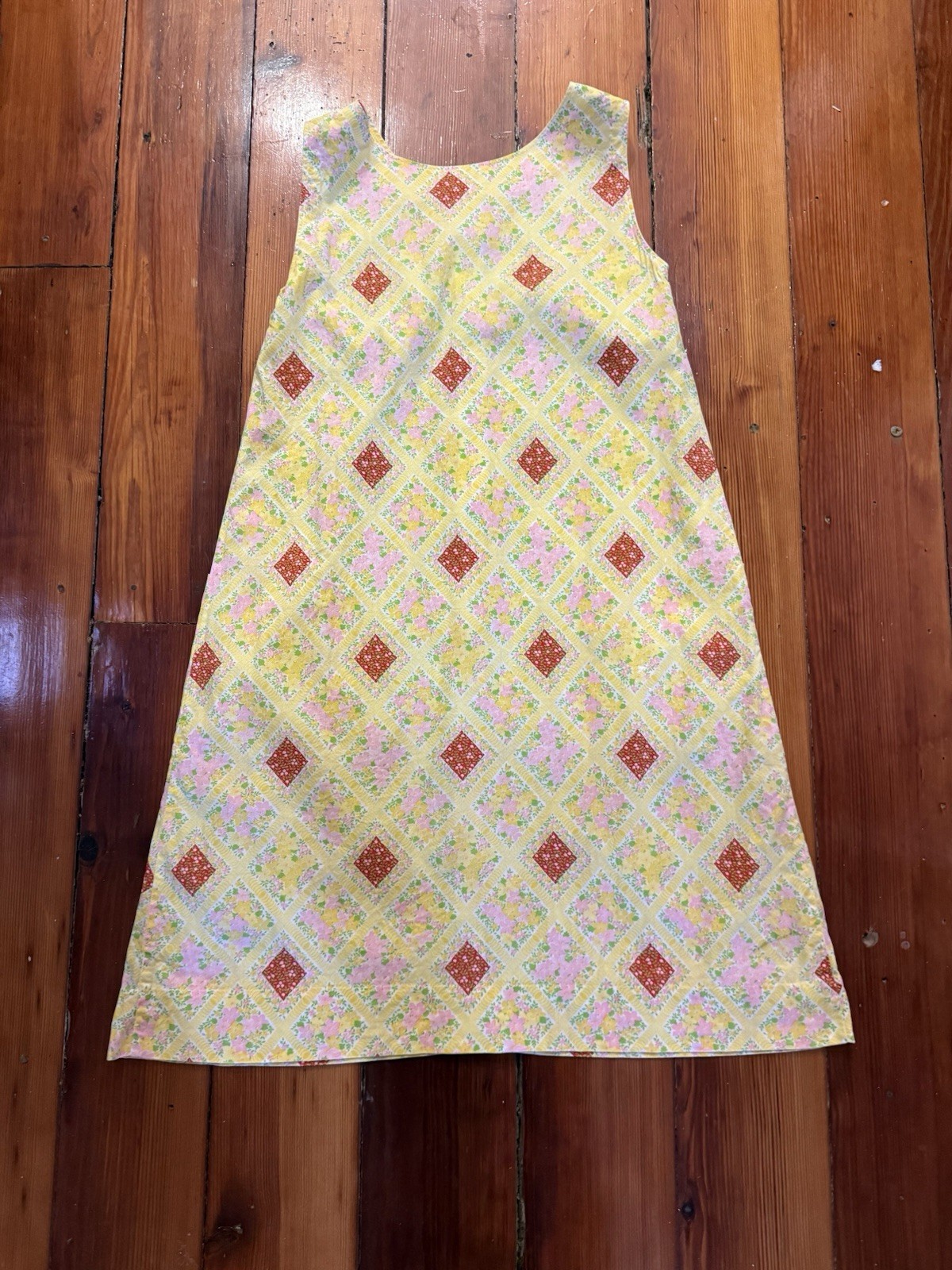 Vintage 1960s Women’s Homemade Shift House Dress Yellow W/ Flowers