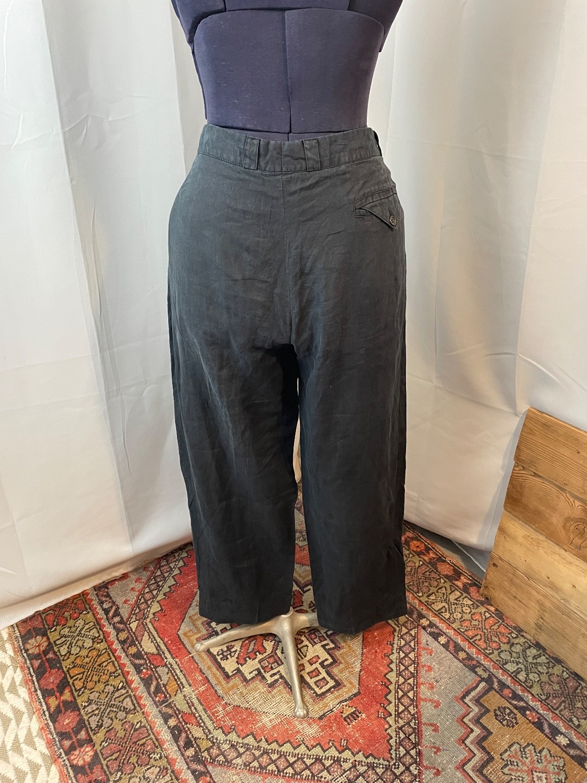 Versace V2 Black Linen Pants 1990s Vintage Pleated Wide Leg Pockets 8 M