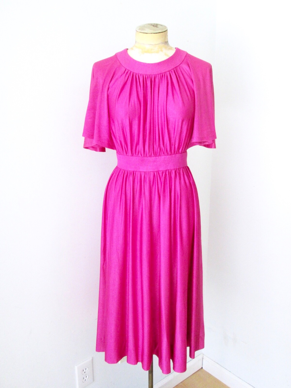 VGC Vtg 70s Hot Fuchsia Pink Silky Satin Knit Disco Dancing Dress Flutter Slvs S