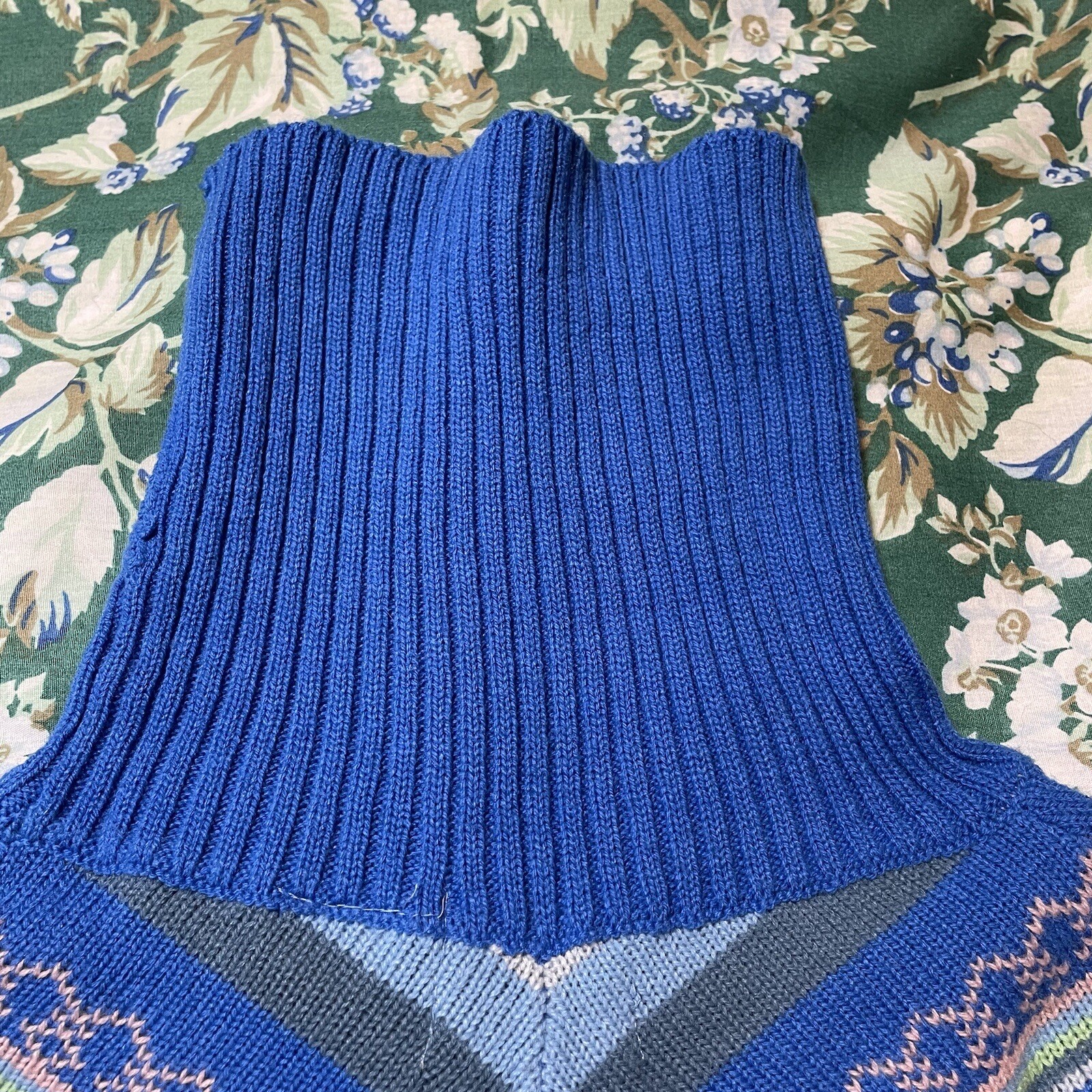 Vintage 70s Currants By Jeri Jo Acrylic Chevron Turtleneck Sweater Size XS