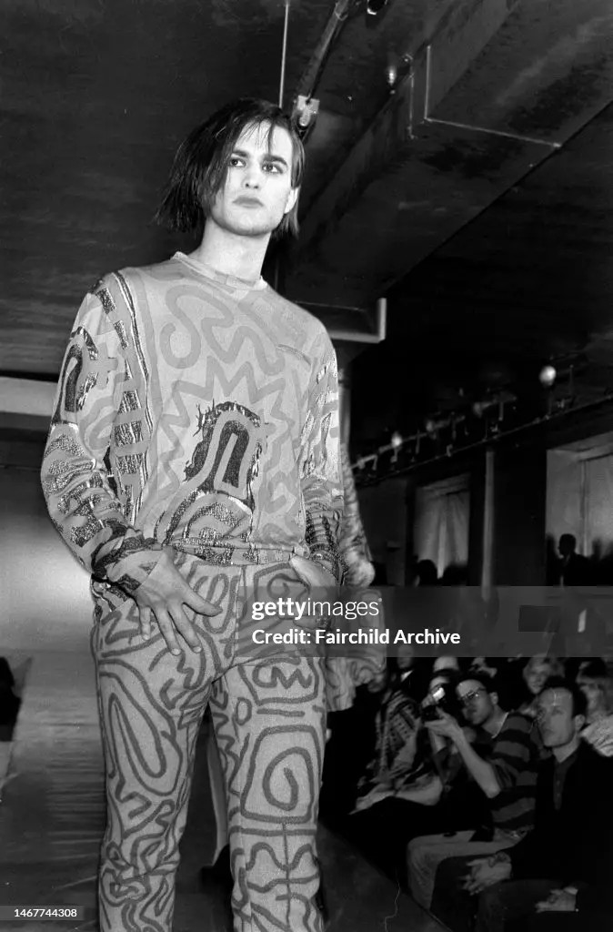 *ICONIC * STEPHEN SPROUSE* KEITH HARING* COLLABORATION GRAFFITTI SHIRT * 1988 *