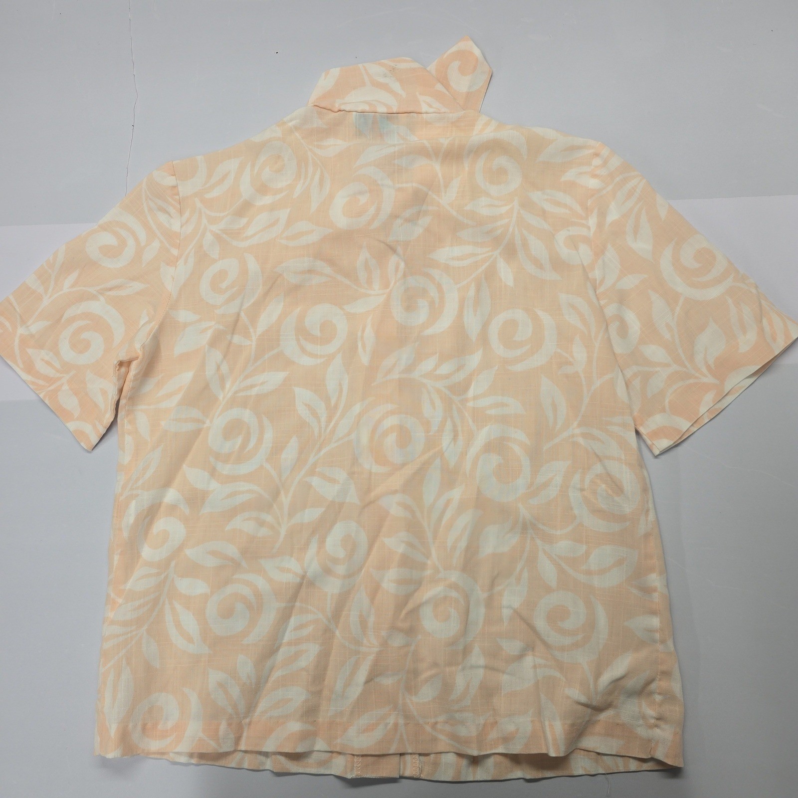 Russ Petites Vintage 80s Peach White Floral Tie Neck Blouse Short Sleeve 8