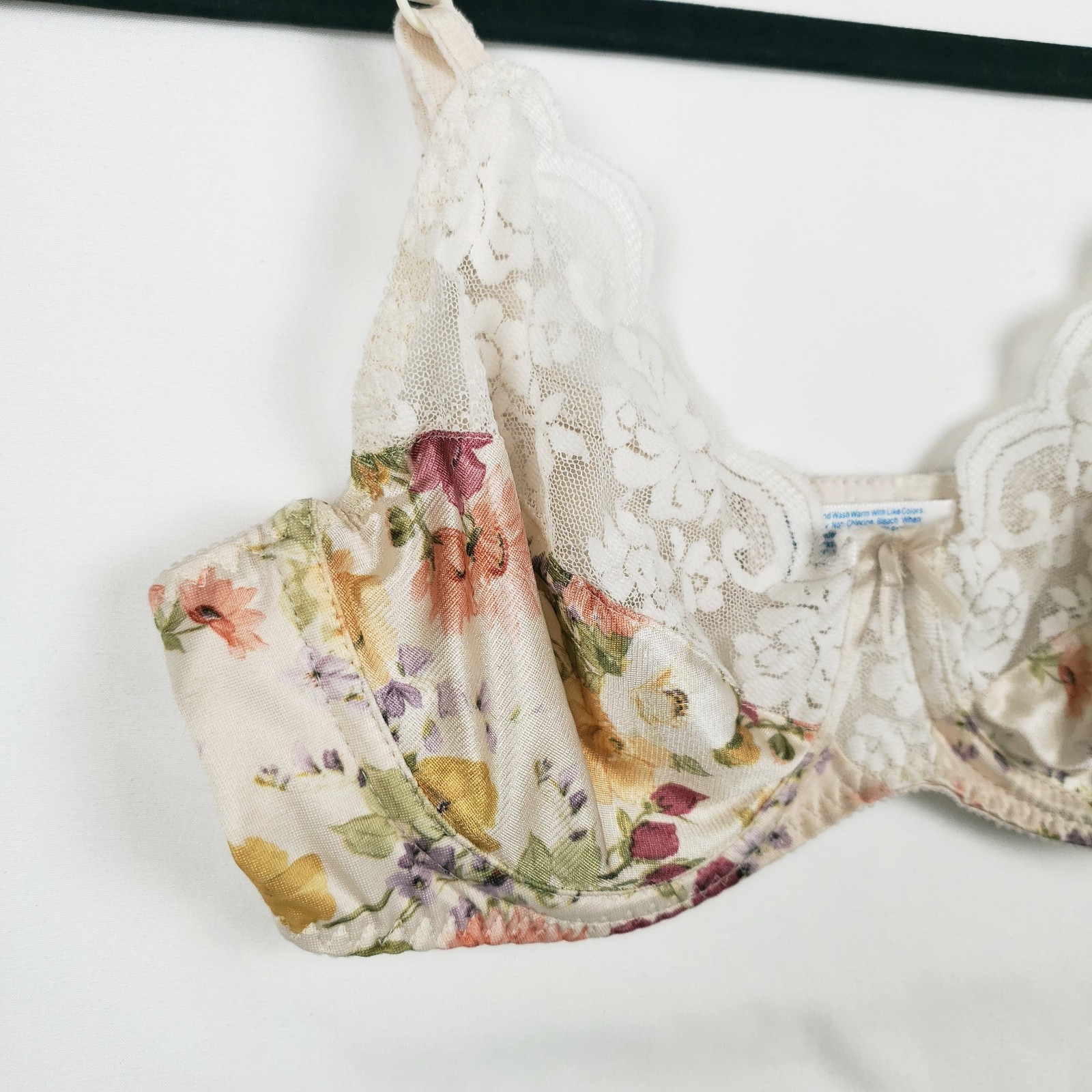 Vintage Maidenform Chantilly Bra 34C Glossy Satin Unlined Underwire Floral