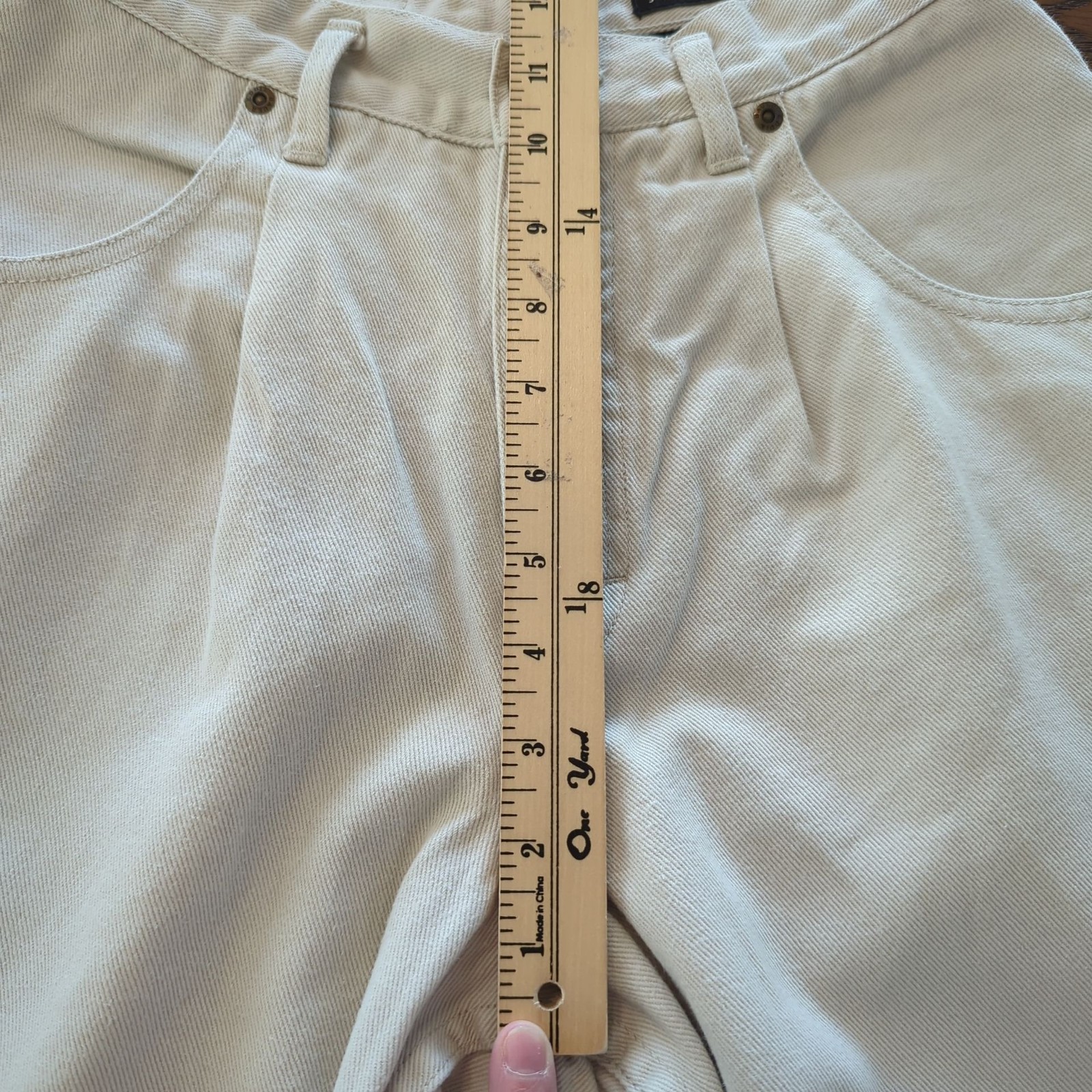 Vintage Eddie Bauer Women’s Relaxed Fit Beige Jeans Size 6p High Rise Tapered