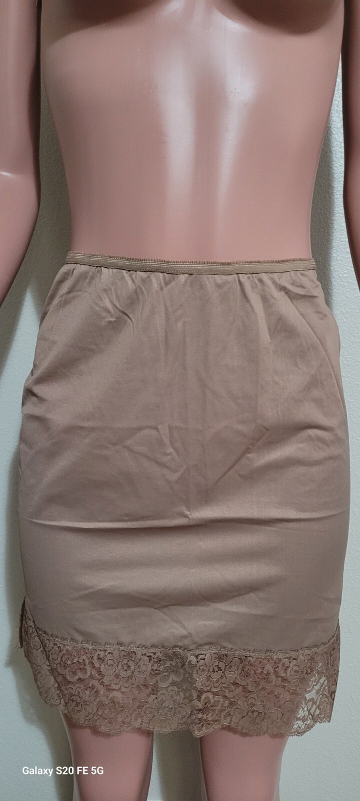 Confection Maidenform Half Slip Dark Beige 41301 Size Medium Untagged