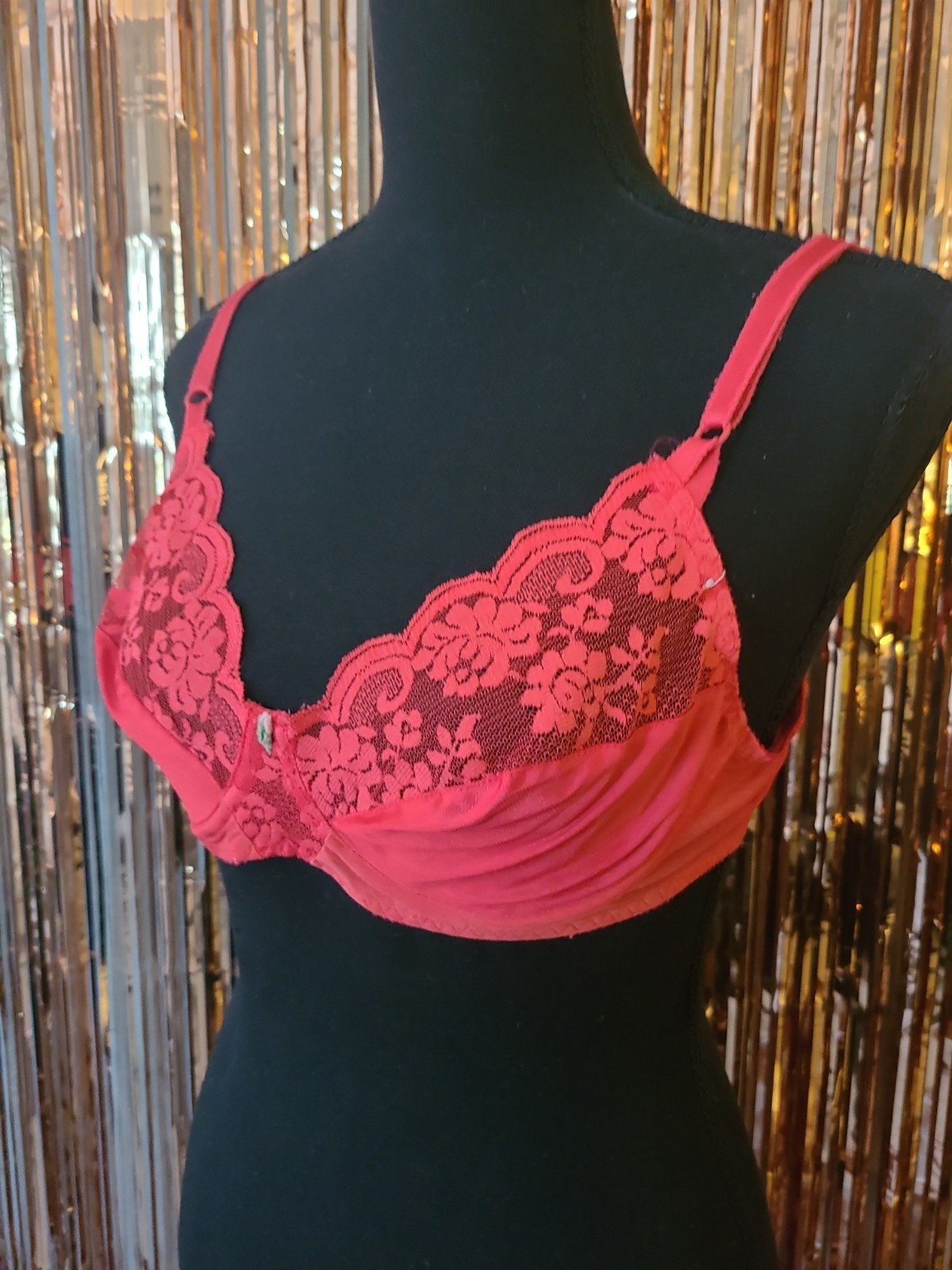 VTG Maidenform Chantilly Bra 36B Red Nylon & Lace Unlined Underwire Style 7329