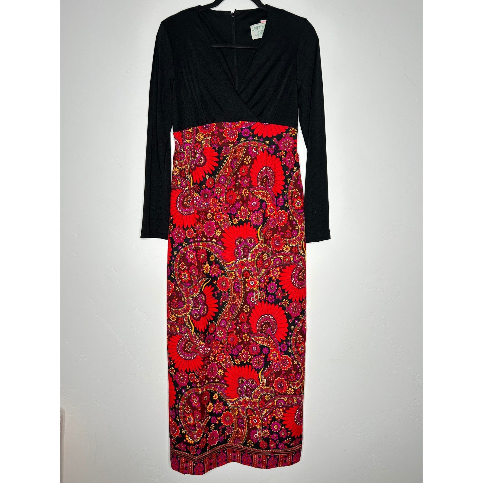 VNTG 70’s Floral Paisley Maxi Dress Long Sleeves Size Small Junior 11P Red Black