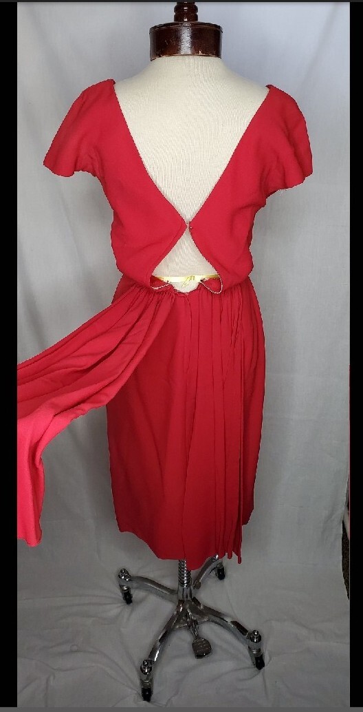 Vintage 1950s Lipstick red dress with V-neck Draped Waist Shash Cocktail Dress