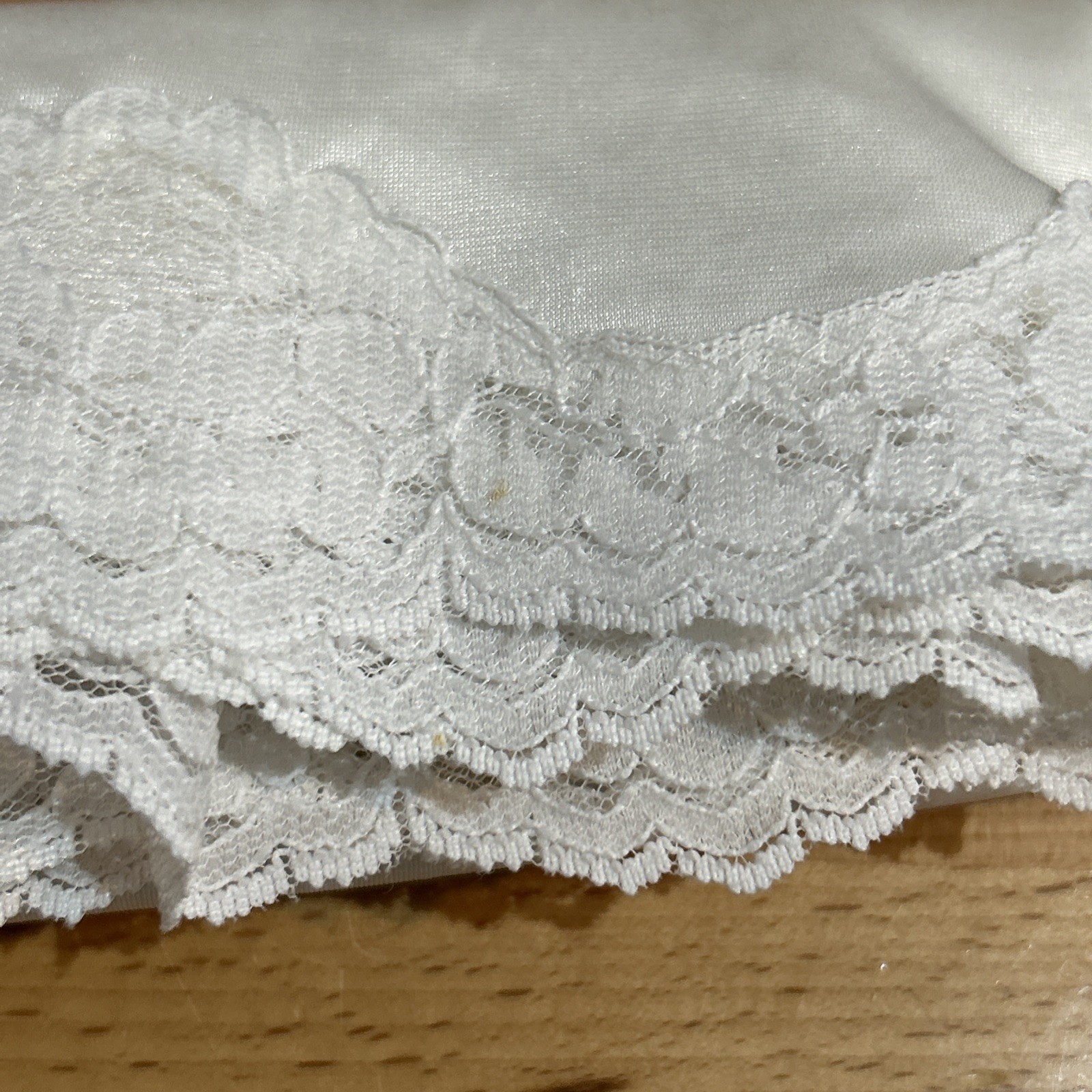 White MELODY Slip Bottom Size Large 27″ W/Lace Trim Lingerie 1950s/60s Vintage