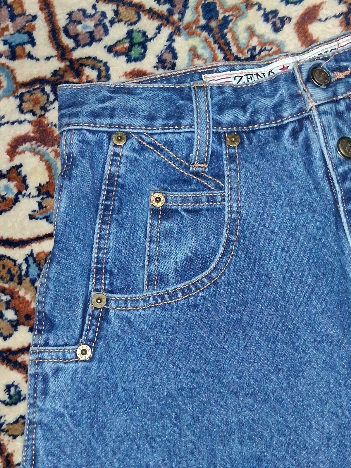 Zena Mom Jeans High Waisted Tapered Leg Medium Wash Blue Denim Womens 8 Vintage