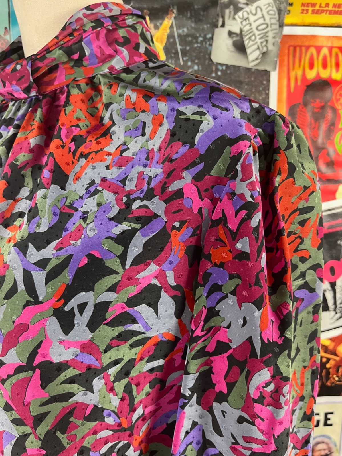 Vtg 90s Pink Multi-Color Abstract Print Long Sleeve Collared Blouse Top Medium