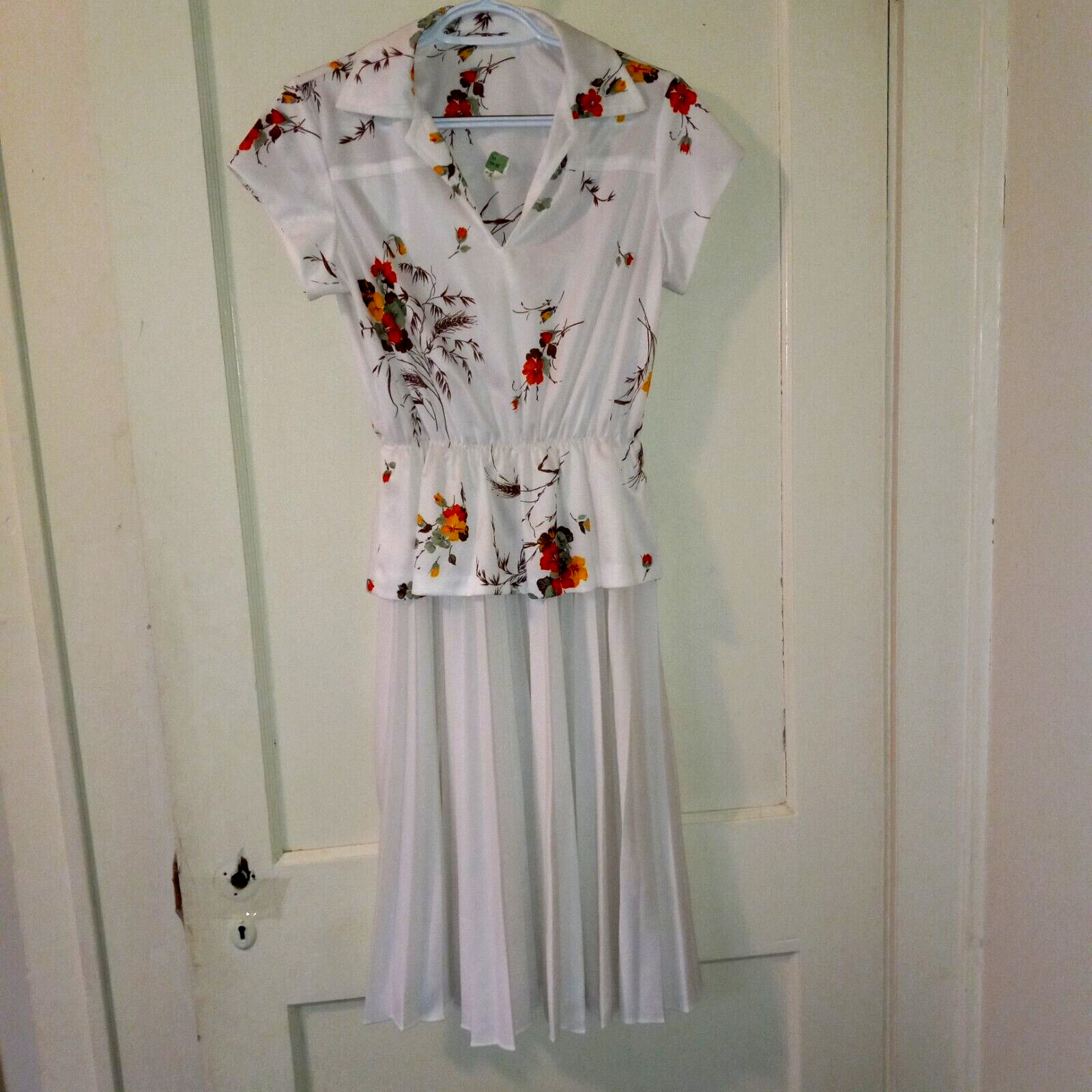 Vintage Miss Challenge Floral Dress-Size 10-Peplum-Elastic Waist-Knife Pleats
