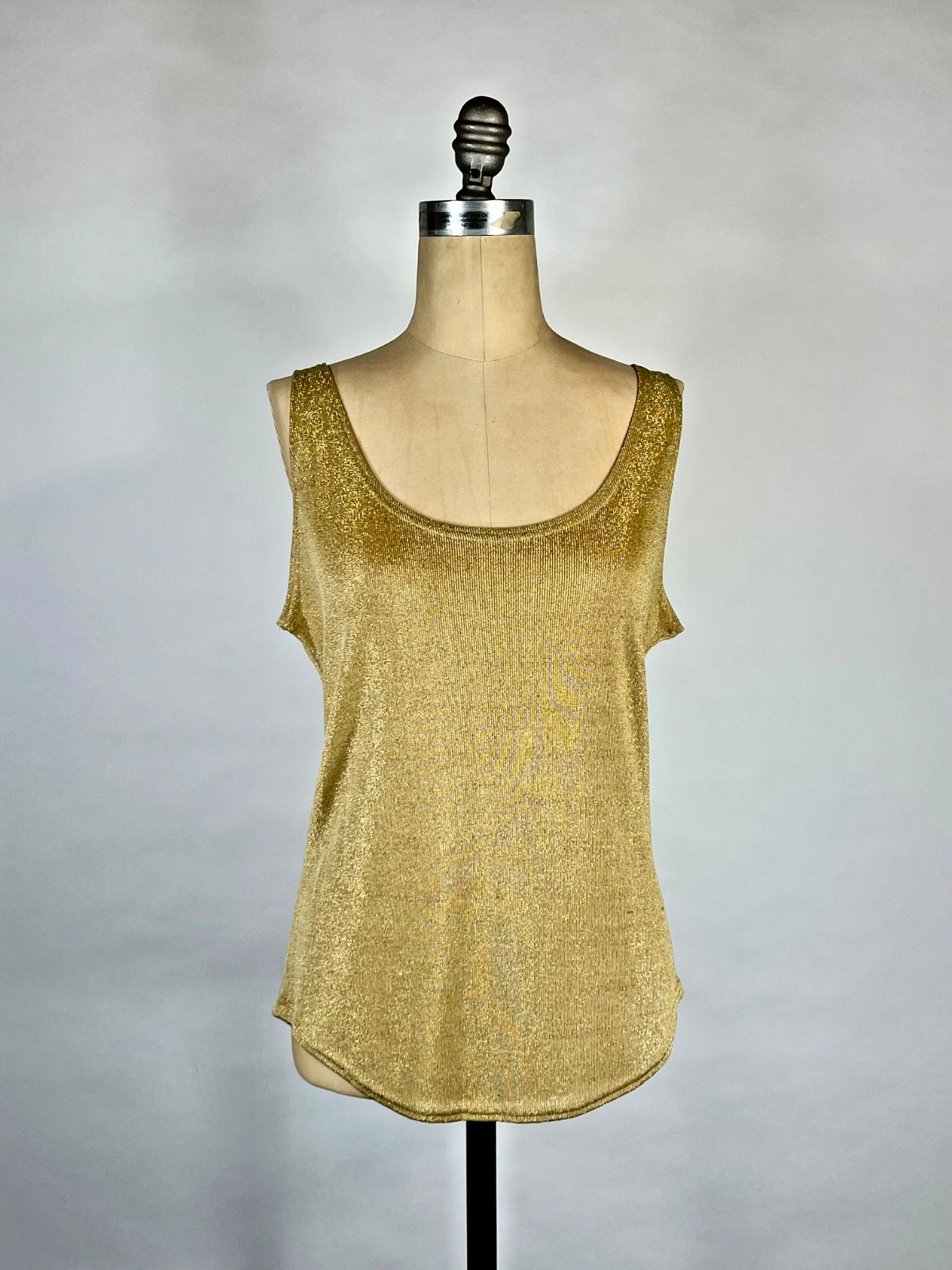 Vintage 1970’s-80’s metallic gold subtle sparkle knit tank top shirt size Medium