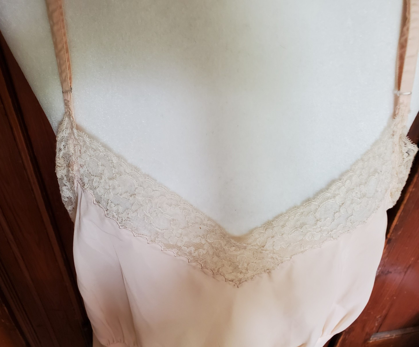 Vin LAROS NYLON PASTEL PINK FULL SLIP OR NIGHTGOWN W/ LACE & ADJUSTABLE STRAPS-L